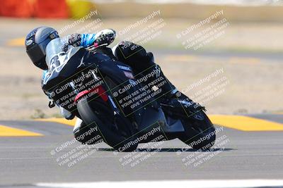 media/Oct-09-2022-SoCal Trackdays (Sun) [[95640aeeb6]]/Turn 2 (1110am)/